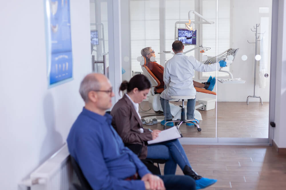 Are dentists open on weekends?