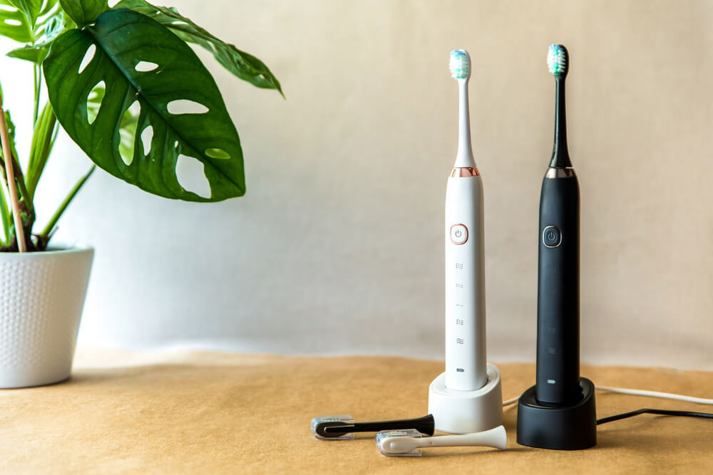 Modern rechargeable electric toothbrush set