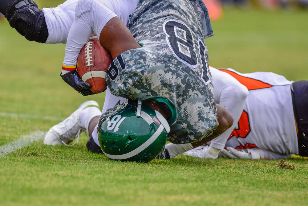 High school football player in for the touchdown