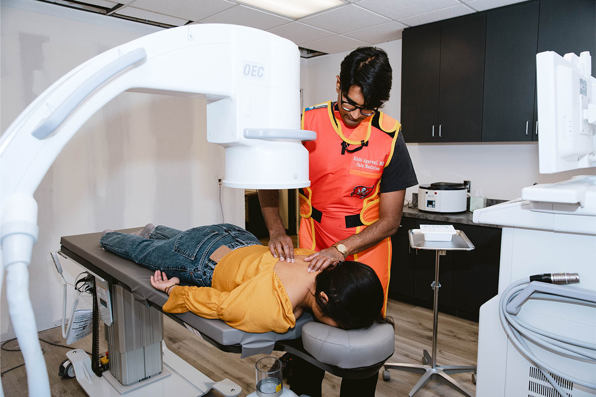 Rishi Agarwal and patient - Ascension Pain Specialists