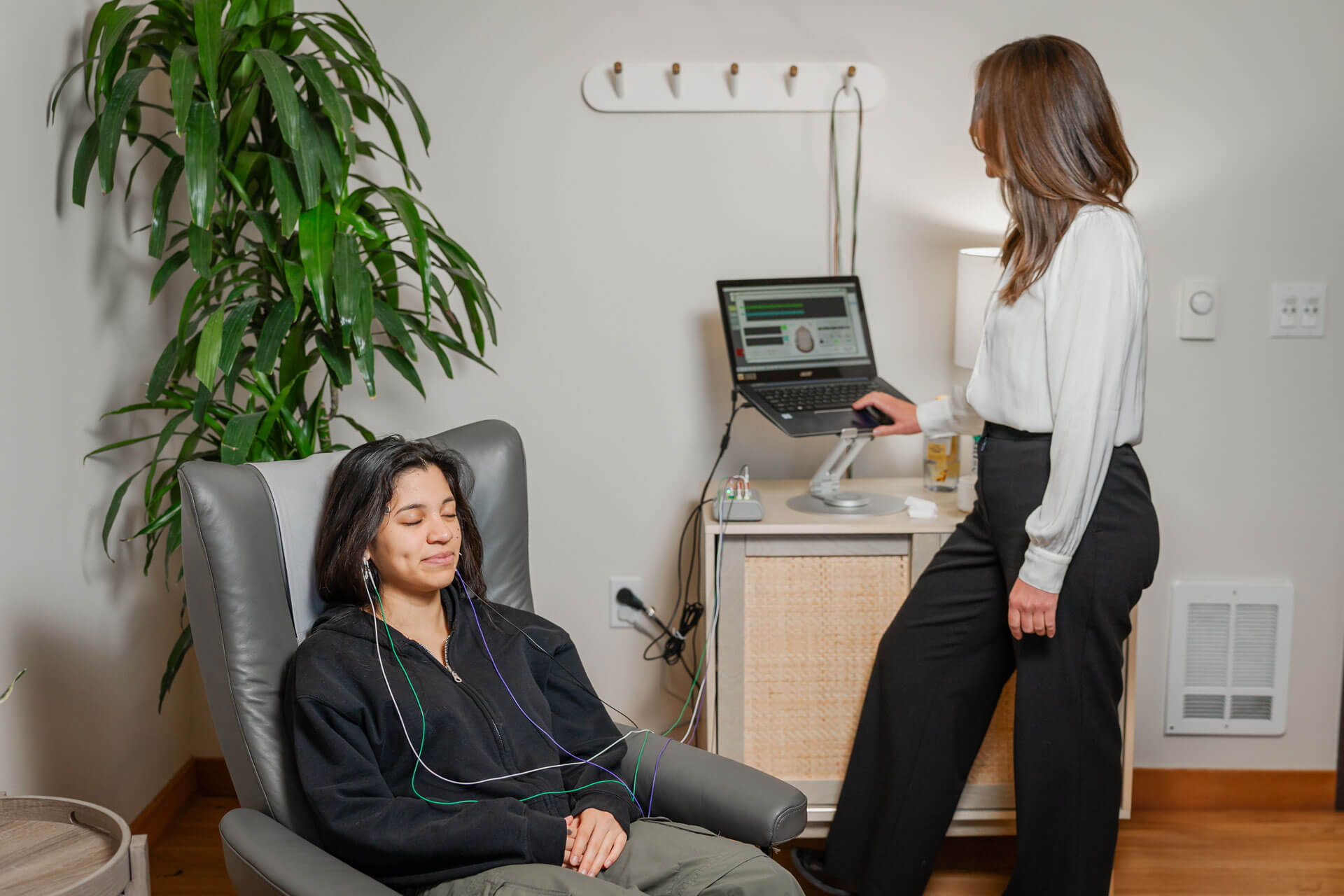 Dr. Jessica Wendling with patient during treatment Journey