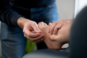 Kinesitherapy Dry Needling expert foot