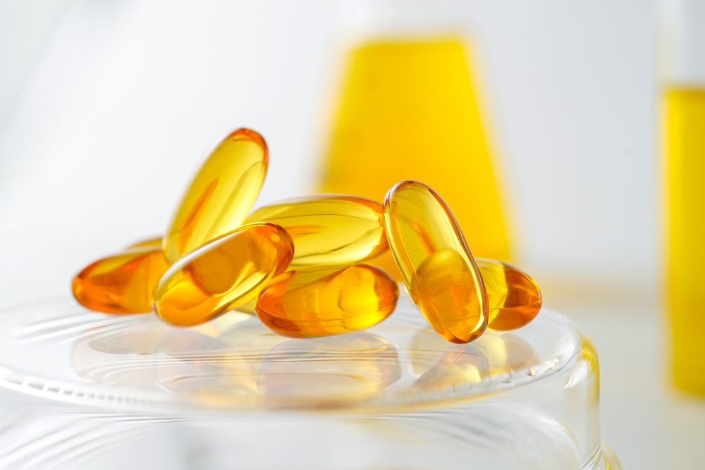 Oil filled capsules, softgel of food supplements, fish oil, omega 3, vitamin D3, vitamin E