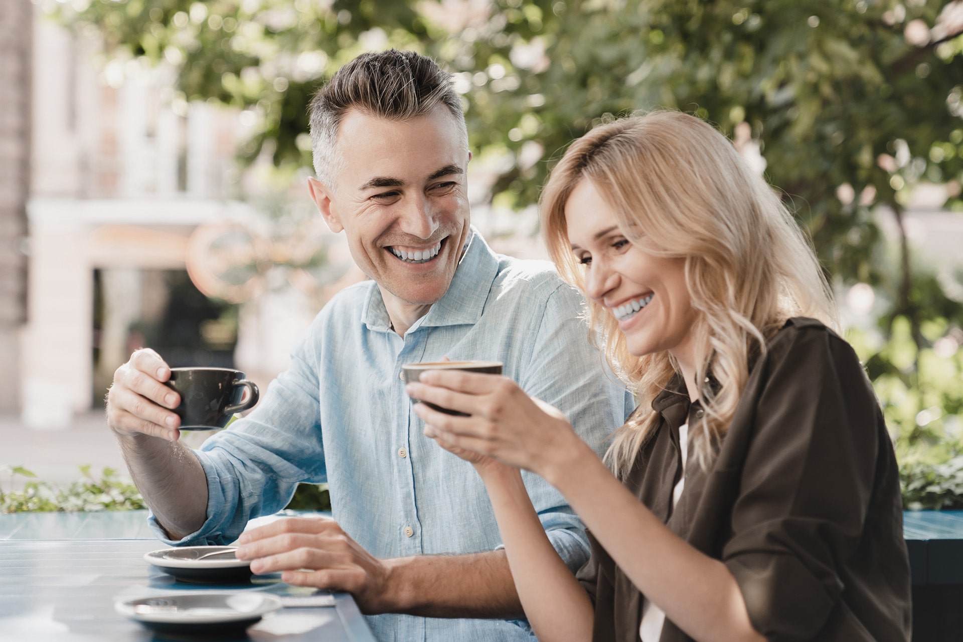 couple drinking coffee