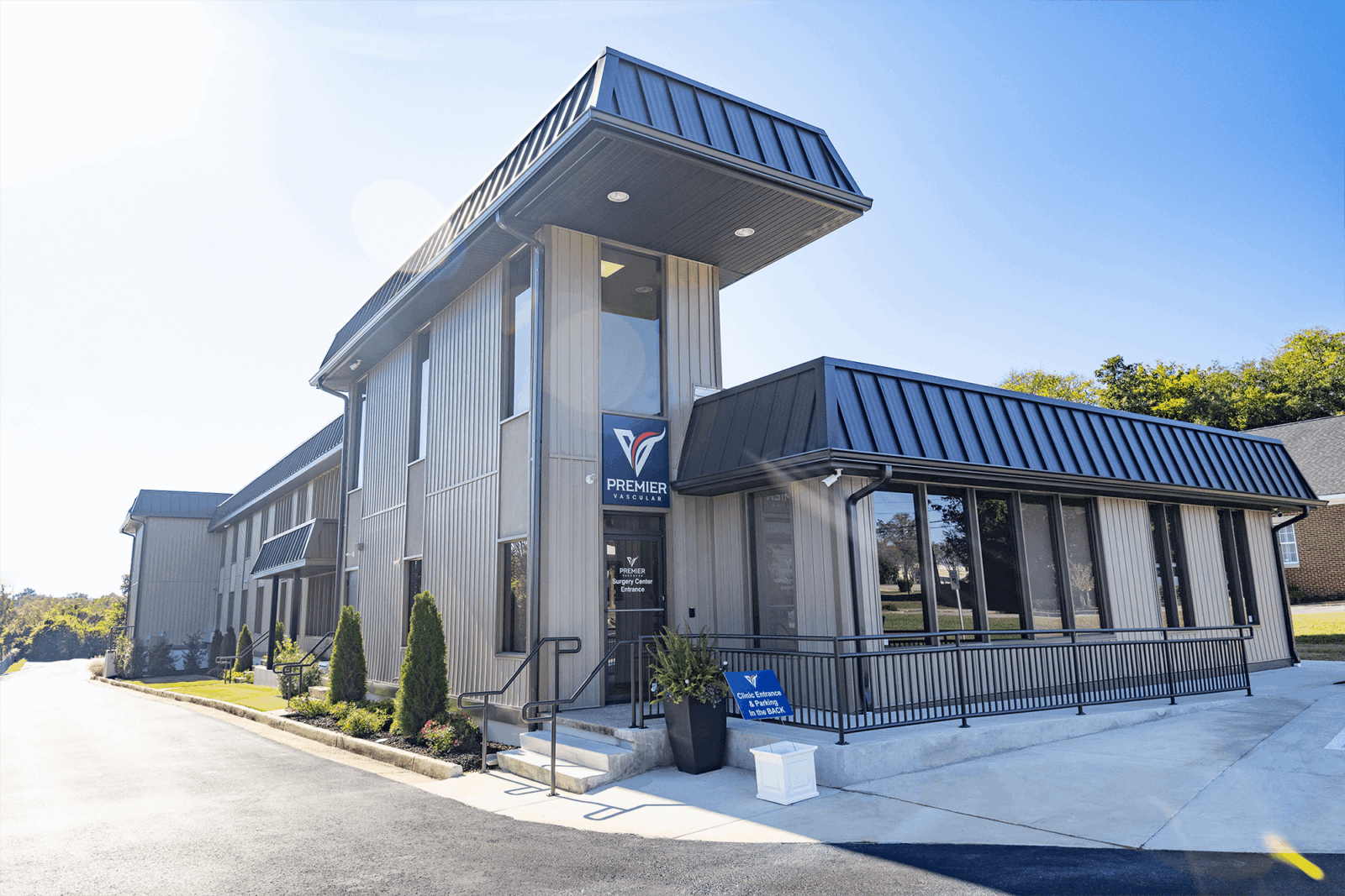 MAIN PREMIER OFFICE PICTURE