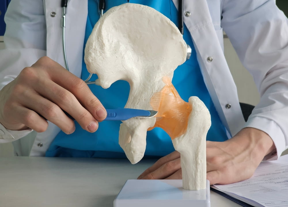 Hip surgery. Hip replacement and arthritis pain relief.