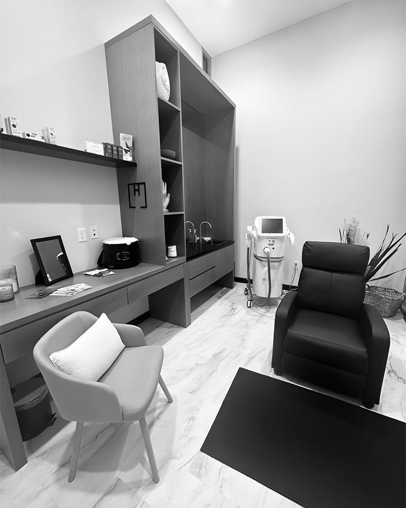 House-Of-Eyes Office- 5