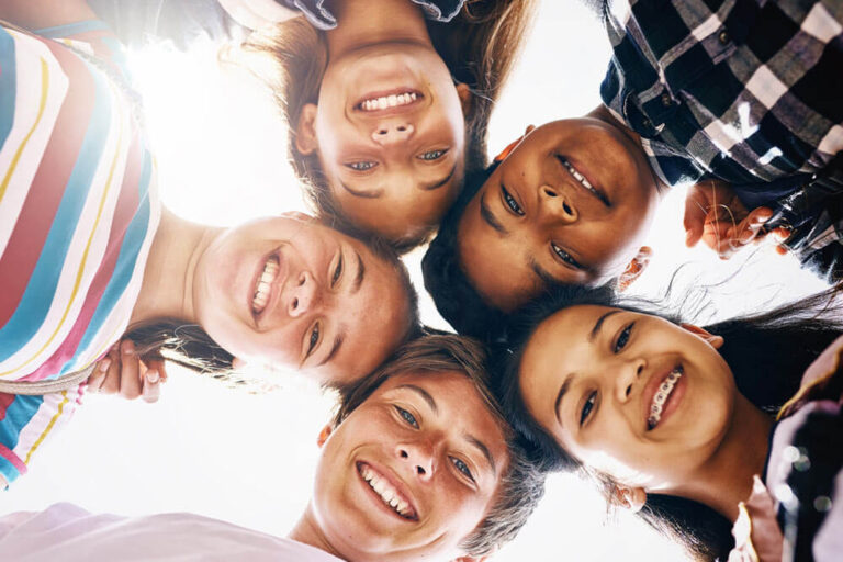 happy children Huddle